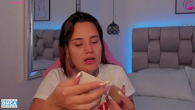 Snapshot of Susan-Sweet-7 chatting on March 4, 7:53 pm Susan-Sweet-7 online show from March 4, 7:53 pm