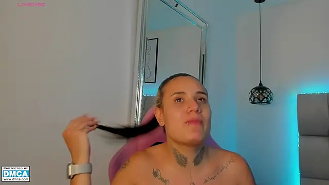 Snapshot of Susan-Sweet-7 chatting on March 16, 7:51 pm Susan-Sweet-7 online show from March 16, 7:51 pm