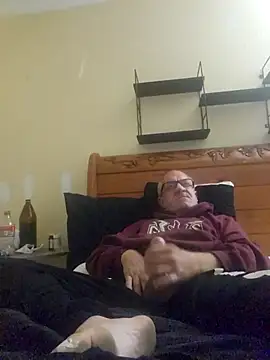 justjerkinaround666 online show from February 8, 11:13 am