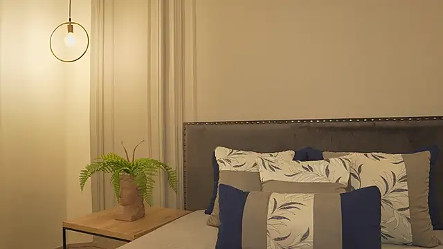 Snapshot of IrisBaker chatting on February 13, 10:28 pm IrisBaker online show from February 13, 10:28 pm