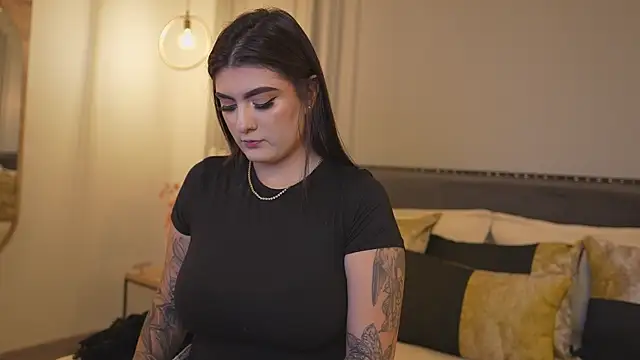 Snapshot of IrisBaker chatting on March 2, 10:05 pm IrisBaker online show from March 2, 10:05 pm