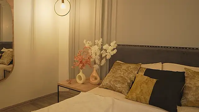 Snapshot of IrisBaker chatting on March 5, 9:55 pm IrisBaker online show from March 5, 9:55 pm