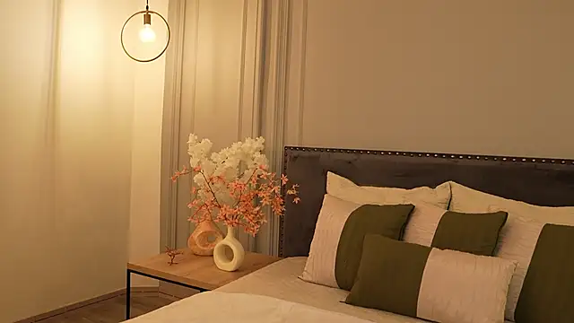 Snapshot of IrisBaker chatting on March 17, 10:35 pm IrisBaker online show from March 17, 10:35 pm