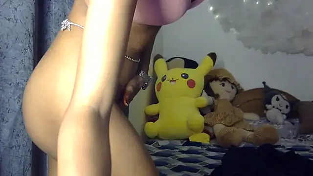 lola-   online show from February 12, 2:45 pm