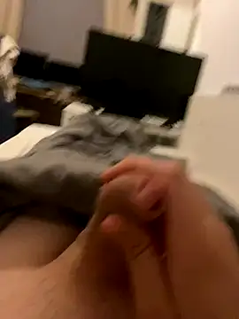 Snapshot of bigschlong290 chatting on October 17, 3:53 am bigschlong290 online show from October 17, 3:53 am