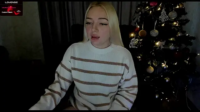 Snapshot of Stella__Cox chatting on January 9, 8:06 am Stella Cox online show from January 9, 8:06 am