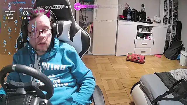 larsgessner30 online show from March 3, 10:26 pm