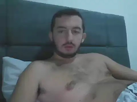 Snapshot of laynufff chatting on October 9, 5:00 pm laynufff online show from October 9, 5:00 pm