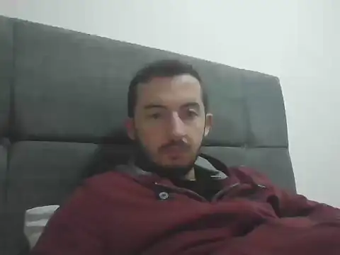 Snapshot of laynufff chatting on October 12, 7:46 pm laynufff online show from October 12, 7:46 pm