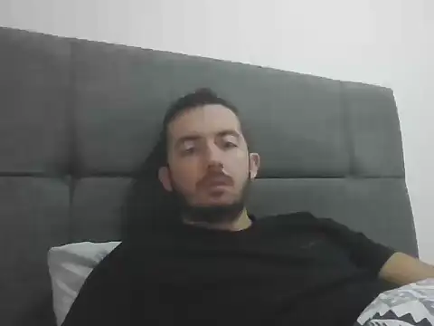 Snapshot of laynufff chatting on October 13, 7:52 am laynufff online show from October 13, 7:52 am