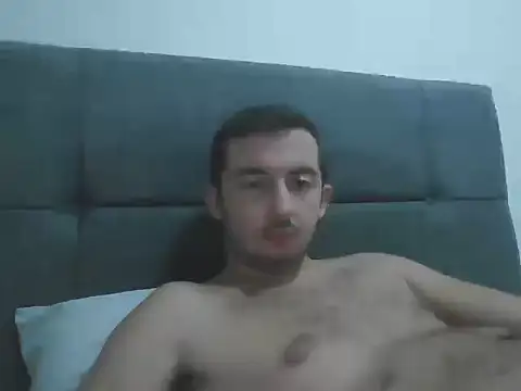 Snapshot of laynufff chatting on October 17, 5:04 pm laynufff online show from October 17, 5:04 pm