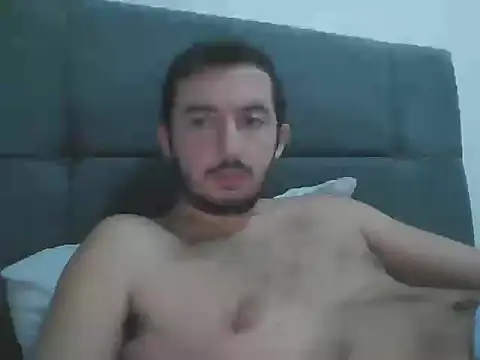 Snapshot of laynufff chatting on October 30, 5:13 pm laynufff online show from October 30, 5:13 pm