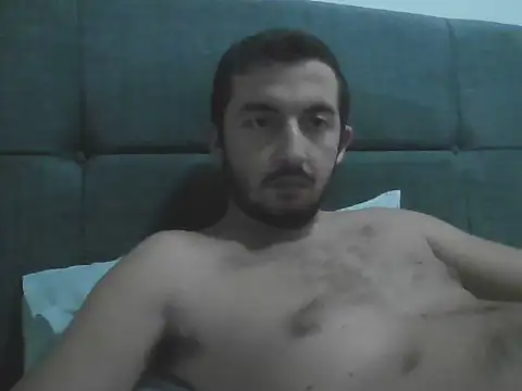 Snapshot of laynufff chatting on October 31, 4:52 pm laynufff online show from October 31, 4:52 pm