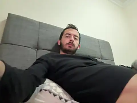 laynufff online show from May 3, 3:56 am
