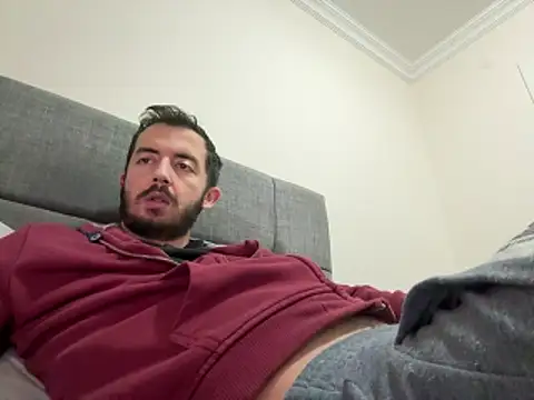 laynufff online show from May 3, 4:57 pm