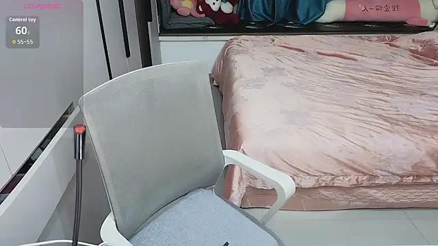 palzkybi123 online show from November 11, 2:28 pm