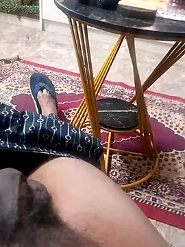 Snapshot of SexyMama_boy chatting on April 6, 7:15 pm SexyMama boy online show from April 6, 7:15 pm