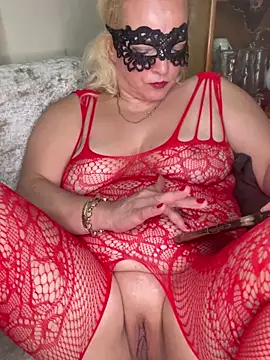 Snapshot of Olgundolgun33 chatting on December 4, 8:06 pm Olgundolgun33 online show from December 4, 8:06 pm