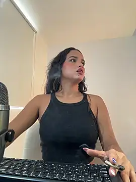 rossth1 online show from March 26, 7:08 pm