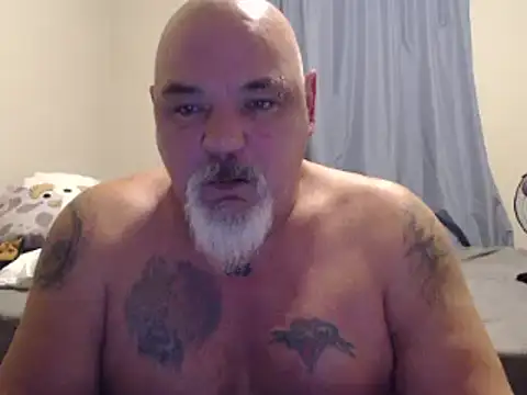 Newfiesausage1972 online show from January 4, 12:27 pm