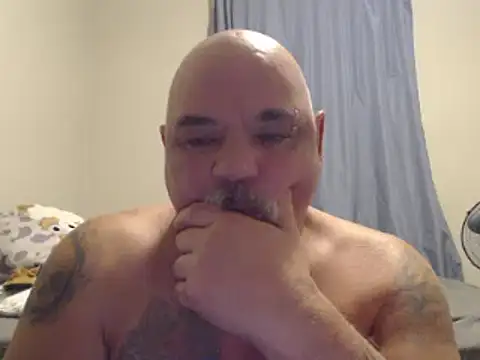 Newfiesausage1972 online show from January 5, 10:43 am