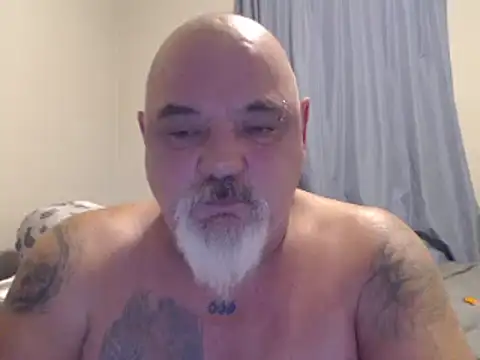 Newfiesausage1972 online show from January 6, 5:38 pm