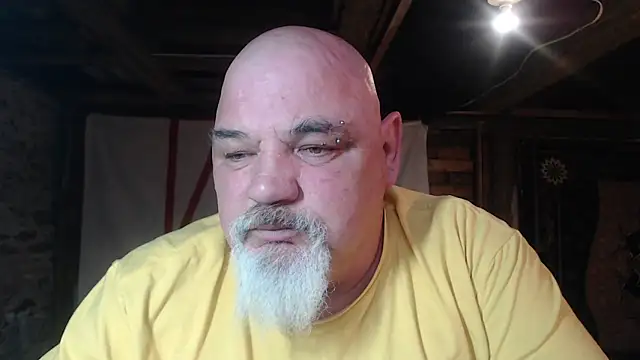 Newfiesausage1972 online show from March 25, 10:05 pm