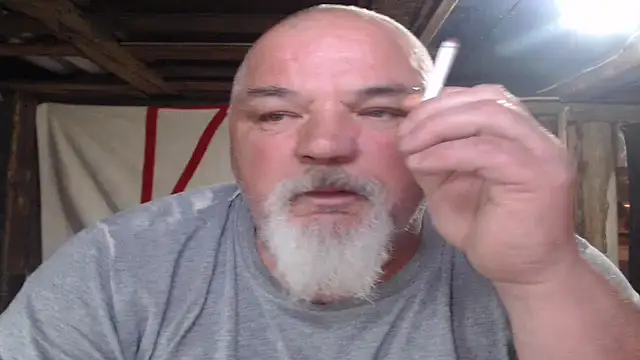 Newfiesausage1972 online show from May 14, 12:45 pm