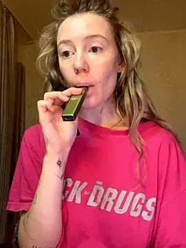 Snapshot of meanexx chatting on September 24, 1:42 am meanexx online show from September 24, 1:42 am