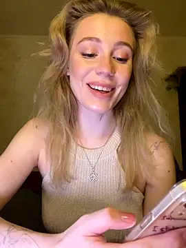 Snapshot of meanexx chatting on October 12, 1:15 am meanexx online show from October 12, 1:15 am