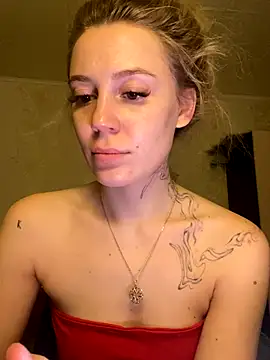 Snapshot of meanexx chatting on October 18, 1:34 pm meanexx online show from October 18, 1:34 pm