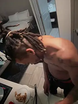 1BeautyN1Beast online show from February 4, 1:11 am