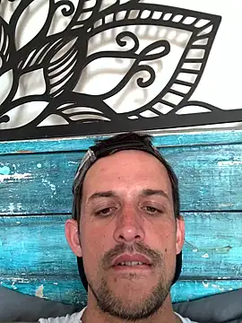 Snapshot of tincho221984 chatting on September 19, 3:13 pm tincho221984 online show from September 19, 3:13 pm
