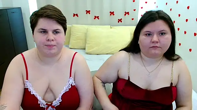 BeckyAndHellen online show from October 18, 12:17 pm