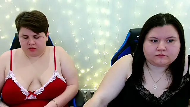 BeckyAndHellen online show from February 4, 11:20 pm