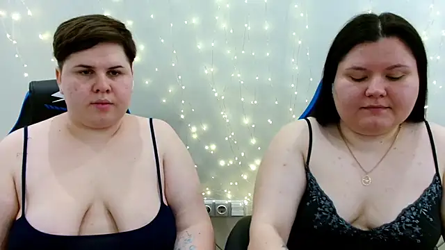 BeckyAndHellen online show from May 14, 10:22 am