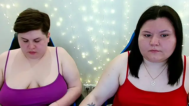 BeckyAndHellen online show from May 17, 10:11 am