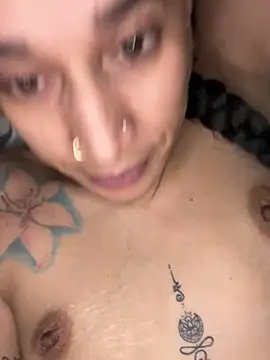 Snapshot of Shuggabutt chatting on January 25, 9:26 am Shuggabutt online show from January 25, 9:26 am