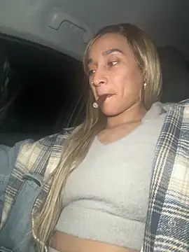 Snapshot of Shuggabutt chatting on February 16, 6:32 am Shuggabutt online show from February 16, 6:32 am