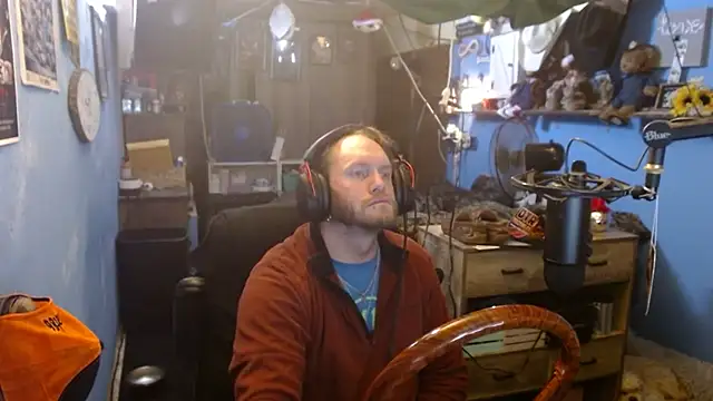 Snapshot of long_thinmint86 chatting on February 25, 6:31 pm long thinmint86 online show from February 25, 6:31 pm