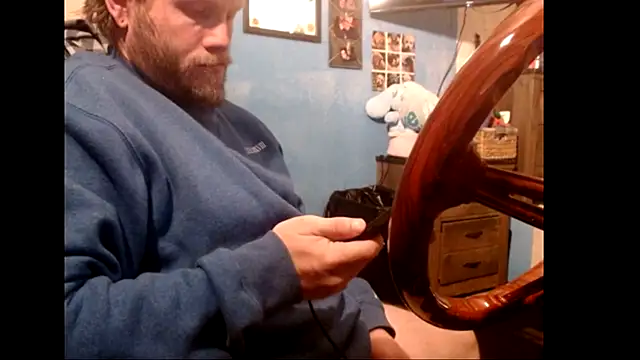 Snapshot of long_thinmint86 chatting on October 8, 1:53 pm long thinmint86 online show from October 8, 1:53 pm