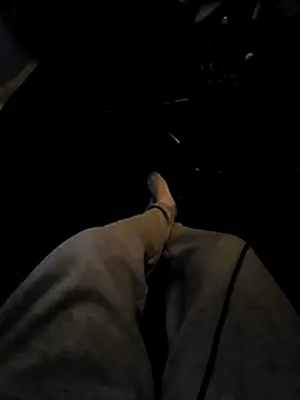 Snapshot of long_thinmint86 chatting on January 19, 2:32 pm long thinmint86 online show from January 19, 2:32 pm