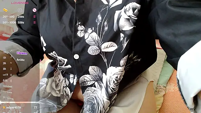 Snapshot of RoseStarr chatting on September 28, 6:19 am RoseStarr online show from September 28, 6:19 am