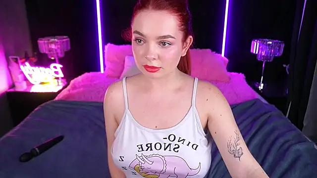 Snapshot of CarolinaDia chatting on December 12, 9:40 am CarolinaDia online show from December 12, 9:40 am