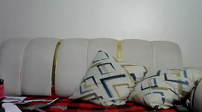 Snapshot of hoely_grail01 chatting on March 18, 3:42 am hoely grail01 online show from March 18, 3:42 am