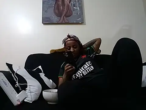 Snapshot of hoely_grail01 chatting on September 12, 7:47 pm hoely grail01 online show from September 12, 7:47 pm