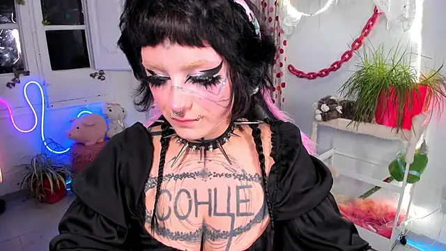 lady sontse  online show from March 4, 8:37 pm