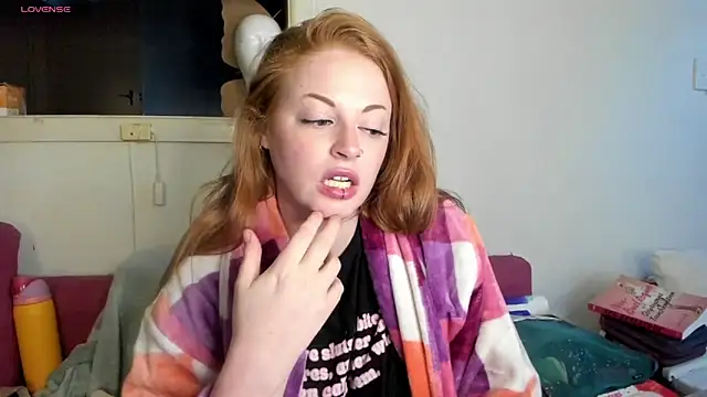 aaprill online show from October 31, 8:15 am