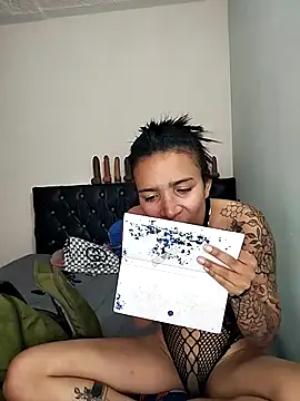 Snapshot of Yaumiko chatting on February 27, 3:23 pm Yaumiko online show from February 27, 3:23 pm