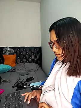 Snapshot of Yaumiko chatting on March 4, 8:15 pm Yaumiko online show from March 4, 8:15 pm